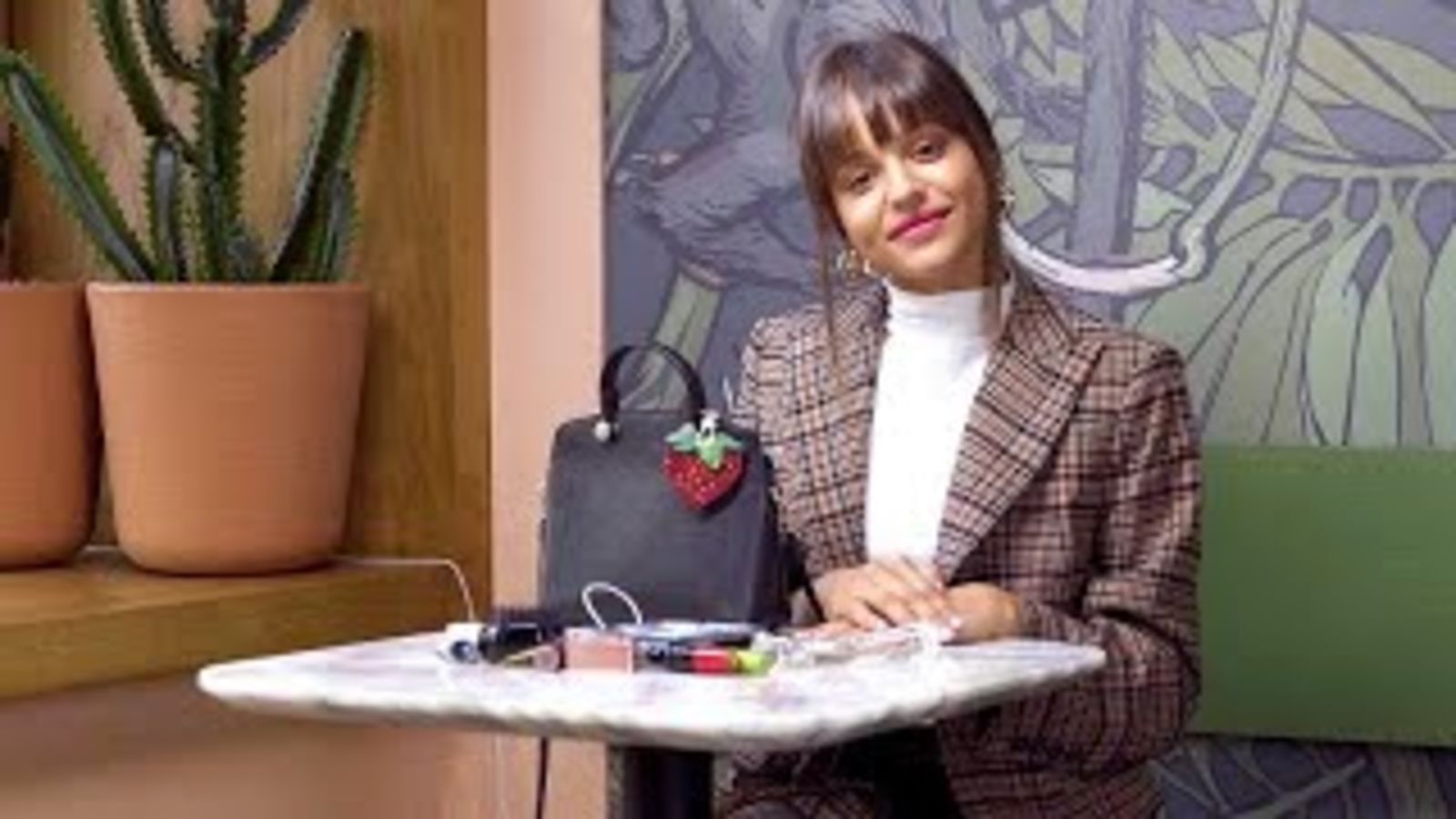 Что в сумке у Сюзанны?