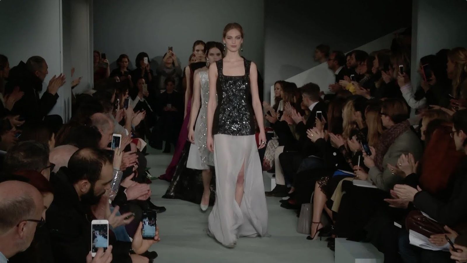 Американский минимализм в новой коллекции Oscar de la Renta
