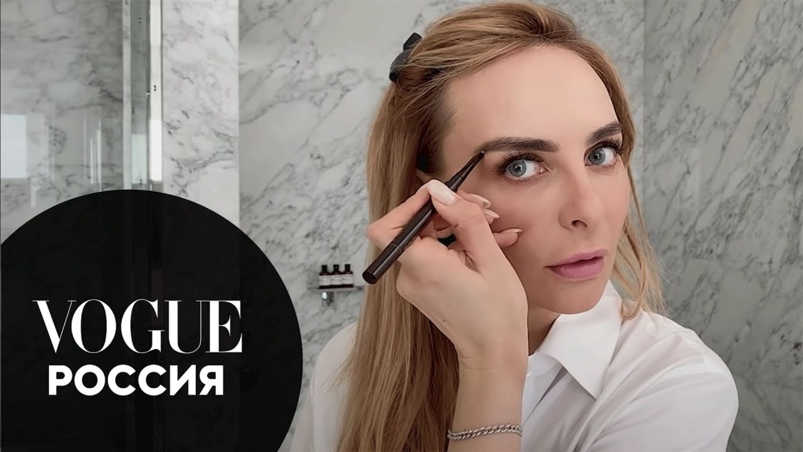 Екатерина Варнава показывает свой макияж для съемок