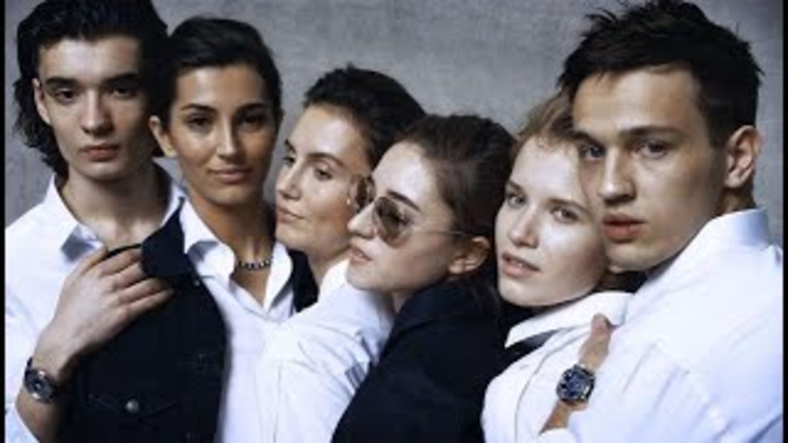 ЦУМ пригласил Питера Линдберга снять своих обычных клиентов в рекламной кампании — и вот что полу...