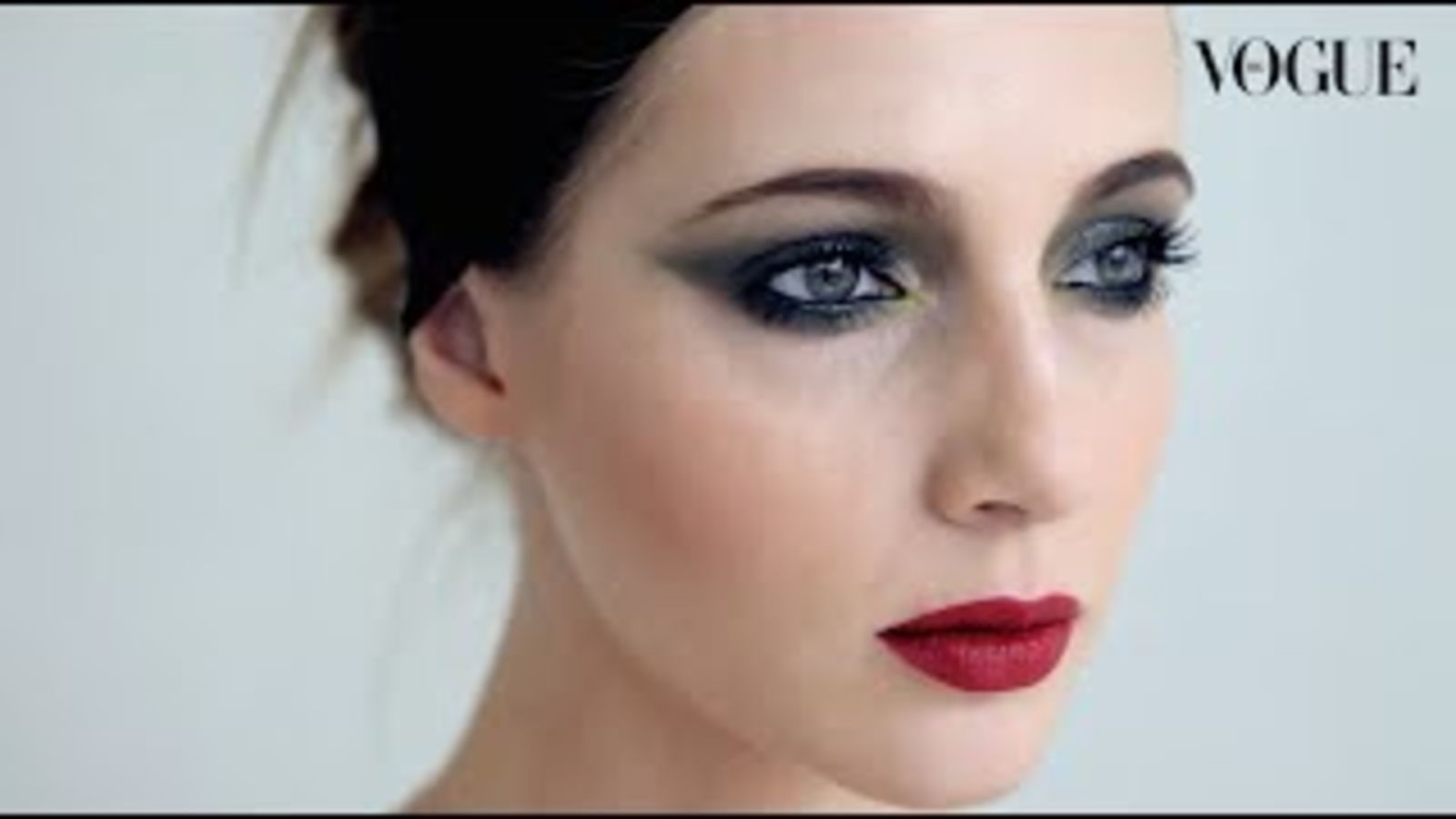 Как сделать макияж smokey eyes/смоки айс: видеоурок