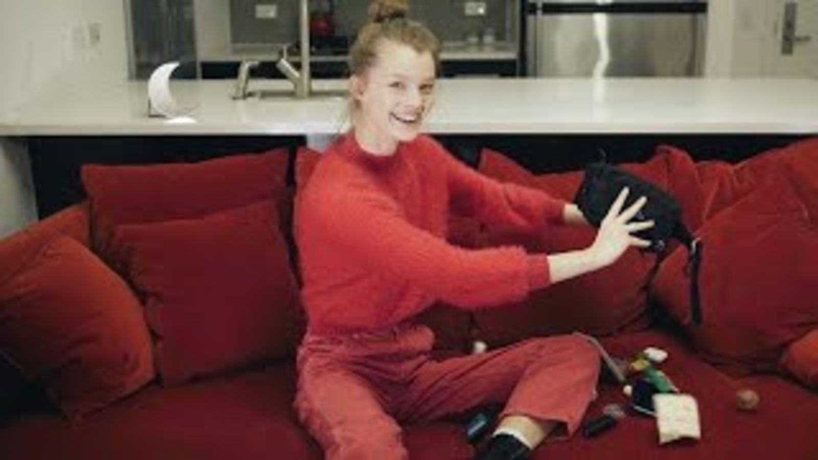 Что в сумке у Крис Грикайте?