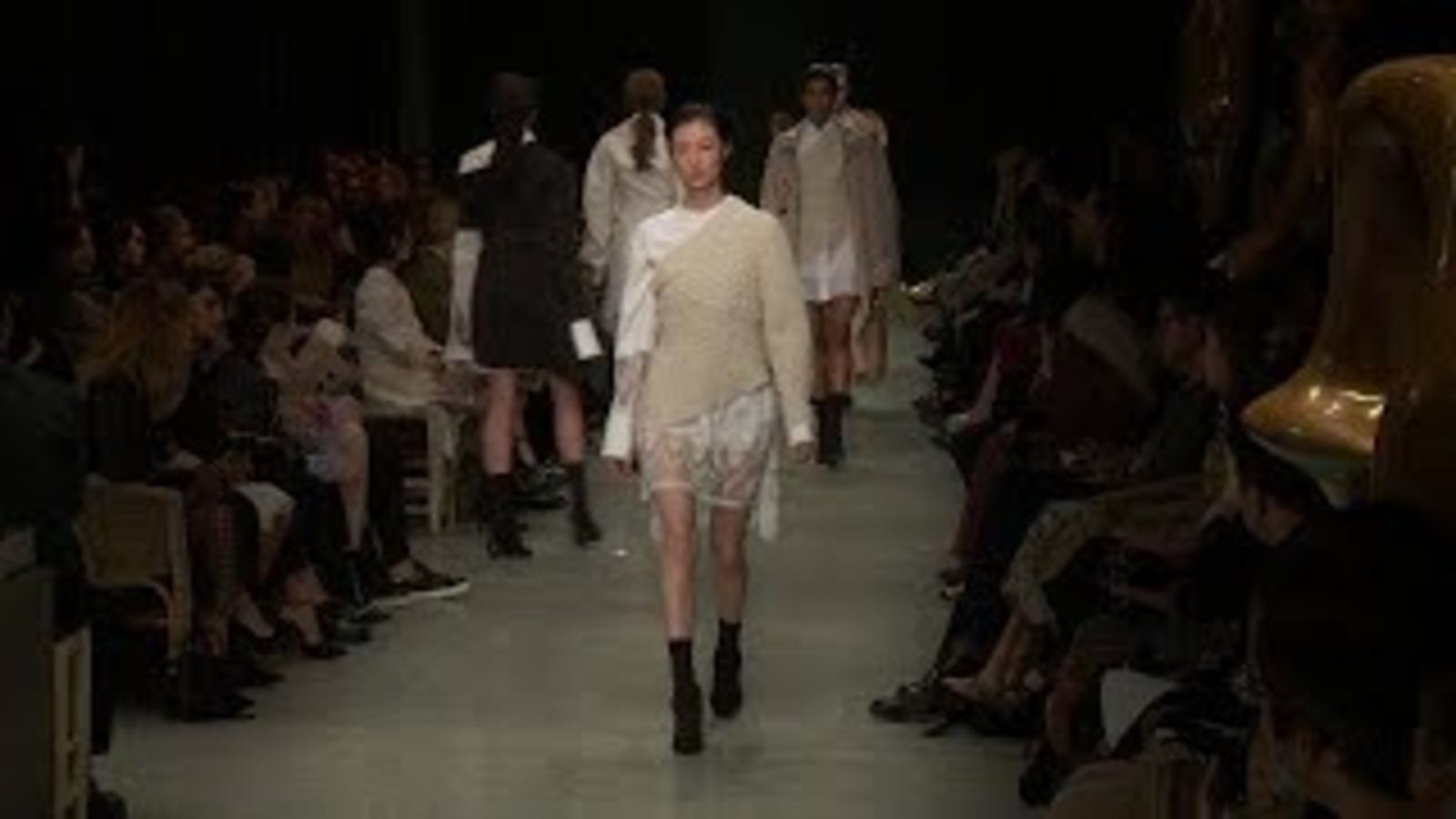 Burberry весна-лето 2017