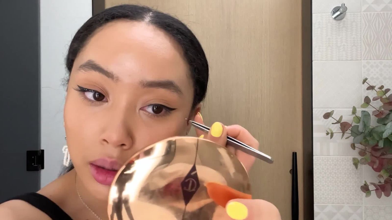 How Griff Gets Ready for a Show, From Her Signature Ball Ponytail to Natural-Looking Contour