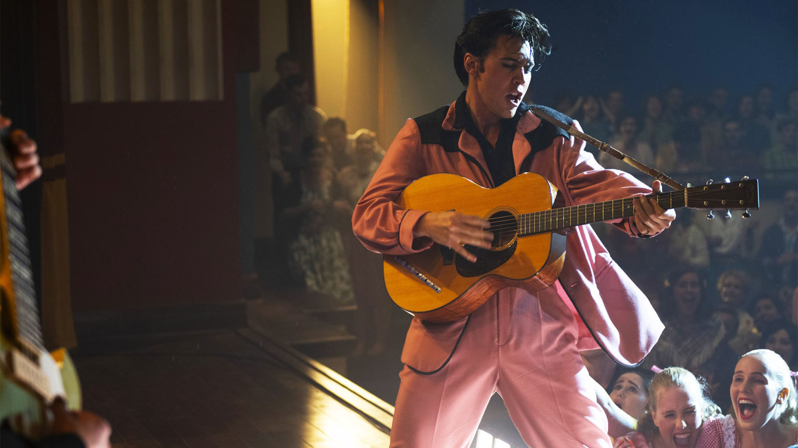 Elvis: así consiguió su diseñadora de vestuario convertir a Austin Butler en el Rey del Rock