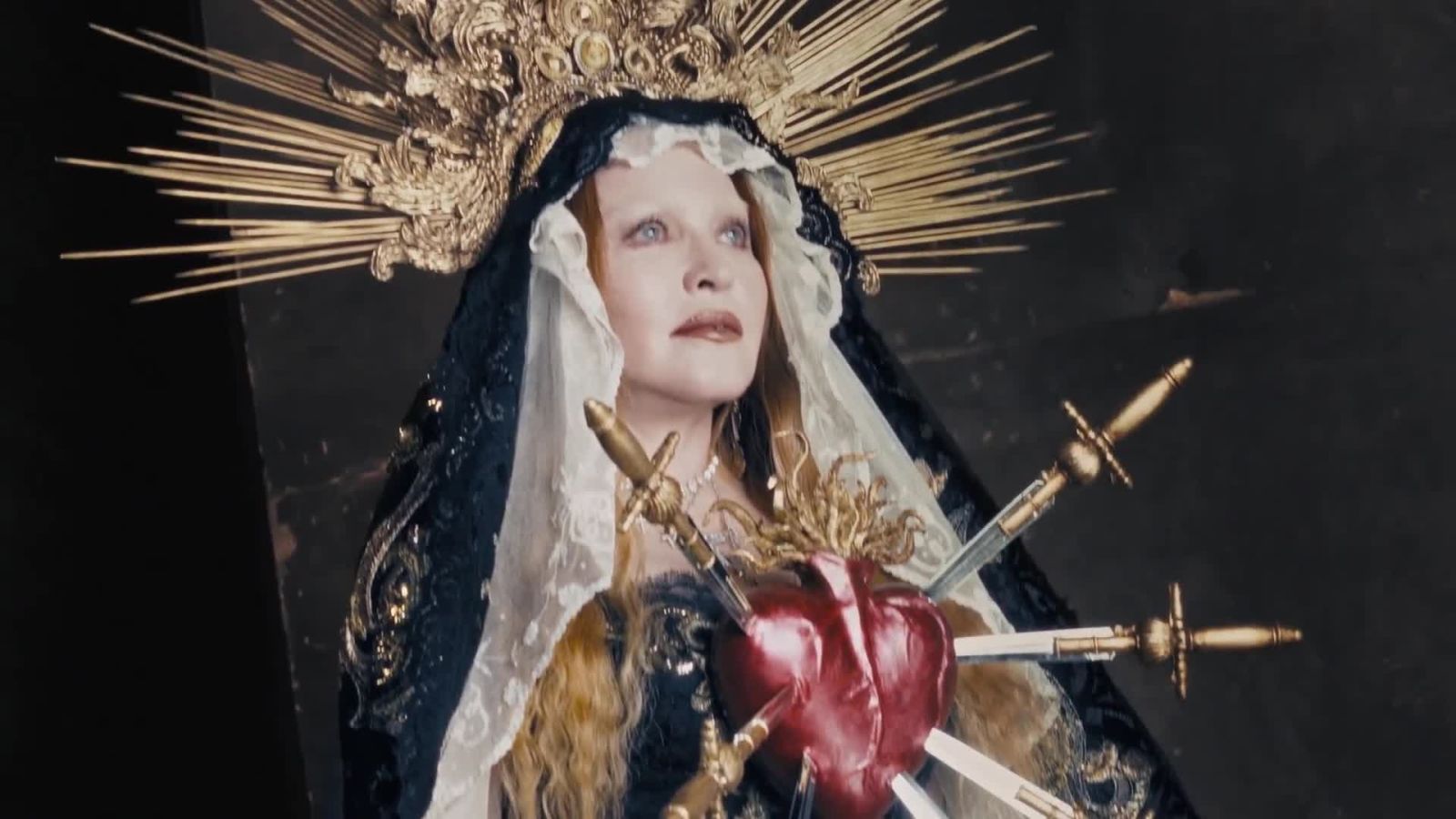 « Enlightenment », la vidéo avec Madonna réalisée par Luigi & Iango 