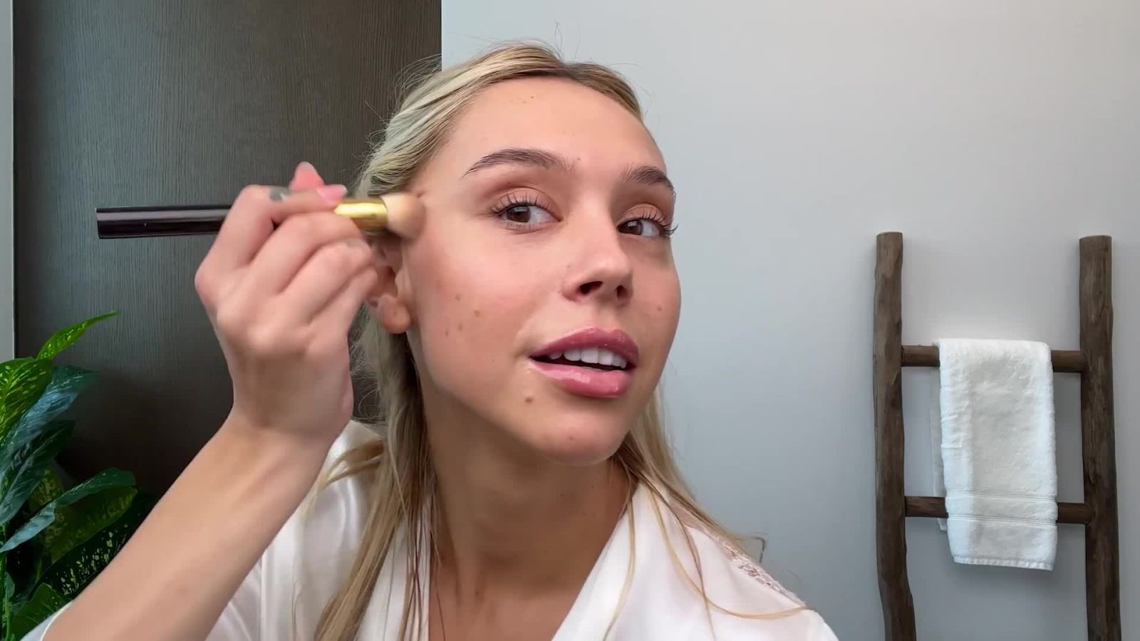 Watch Alexis Ren Do Her Face-Lifting Makeup Routine