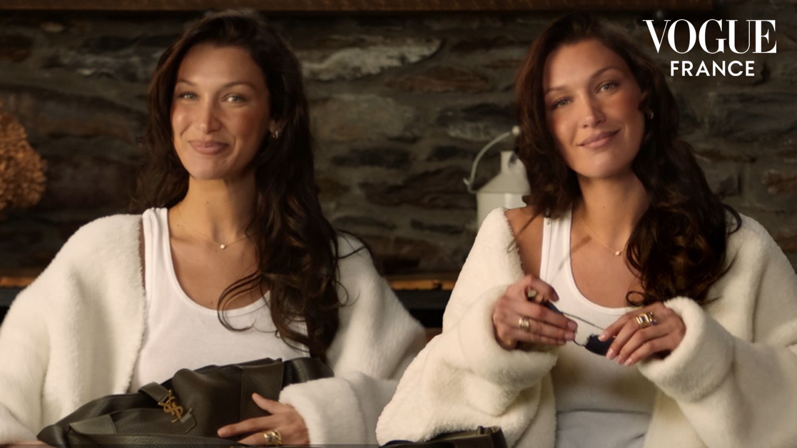 Bella Hadid dévoile ce qu'elle cache dans son sac