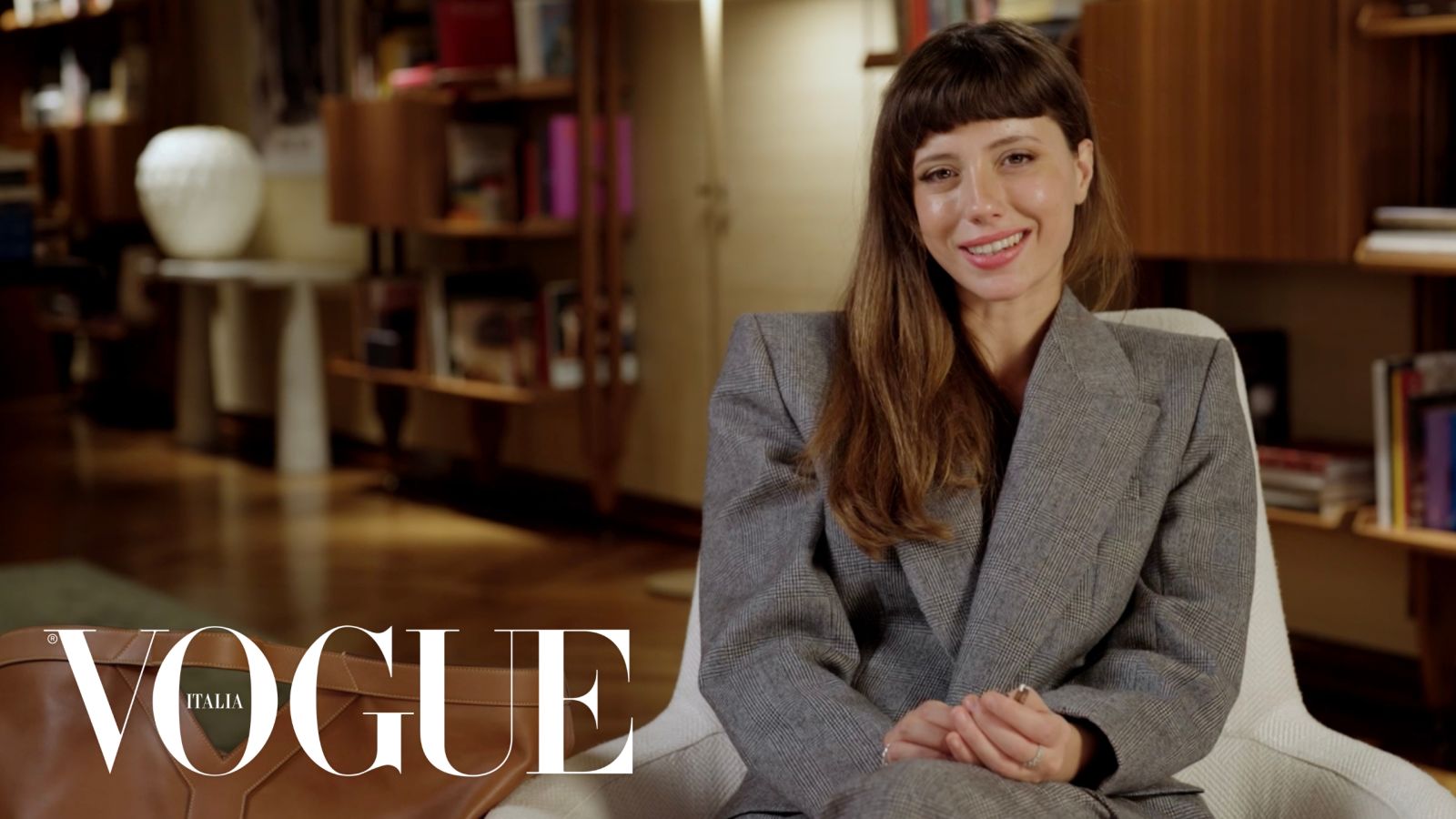 Celeste Dalla Porta rivela cosa custodisce nella sua borsa