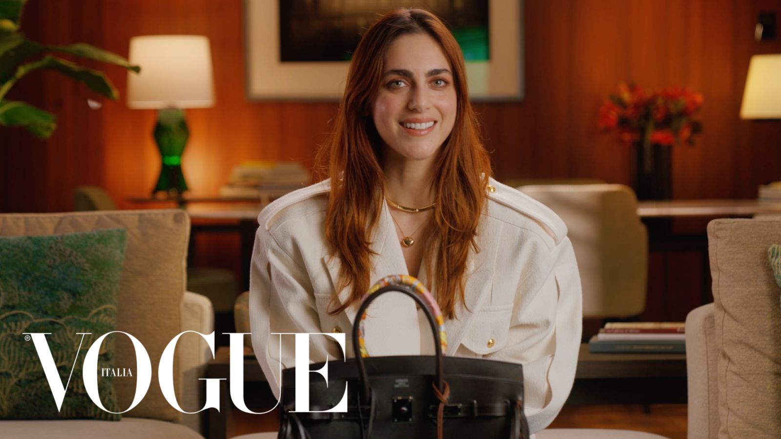 Miriam Leone svela gli oggetti del cuore, quelli che non mancano mai nella sua borsa