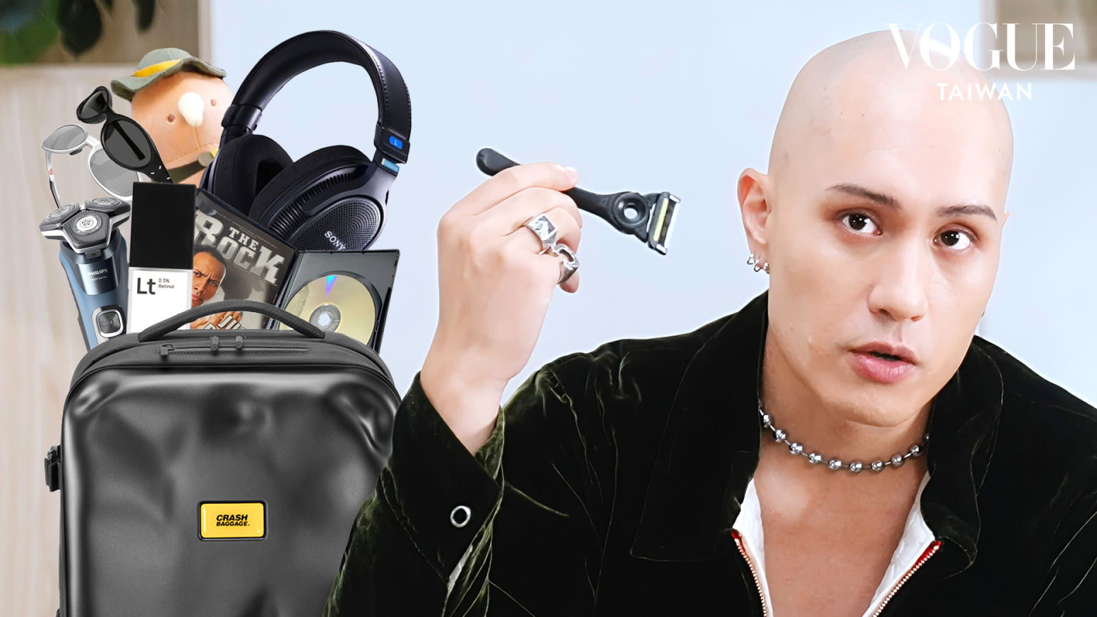 打開YELLOW黃宣的Crash Baggage包包：親揭「光頭」日常護理！隨身帶3副耳機、3副墨鏡，放DVD和書卻不看？！@yellow9819｜In The Bag｜Vogue Taiwan