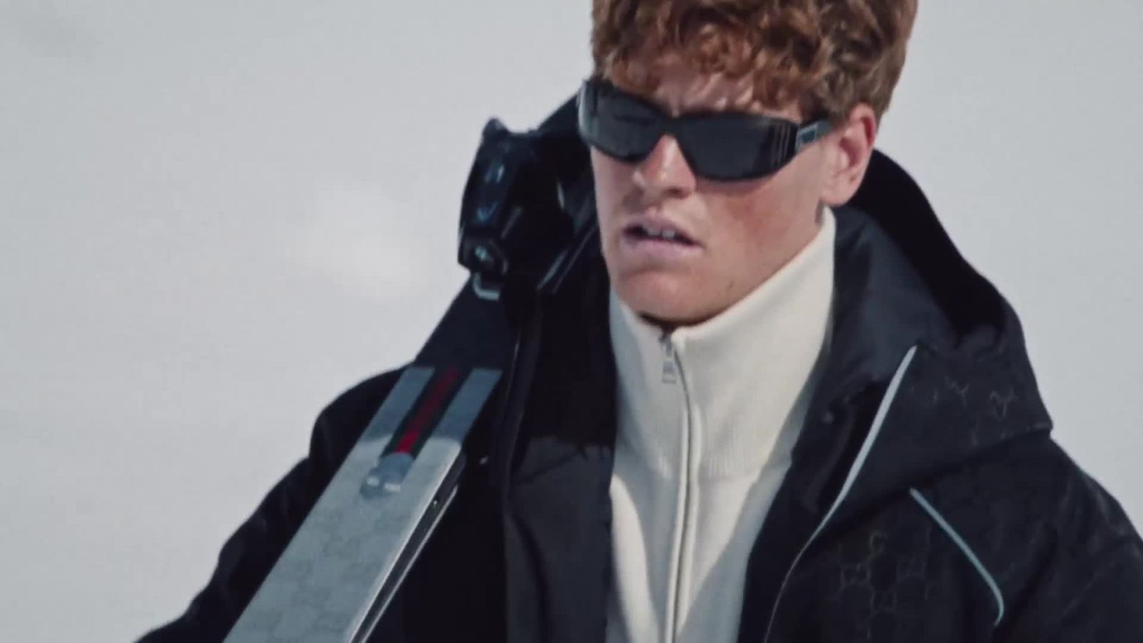 Jannik Sinner torna sulla neve per Gucci Altitude