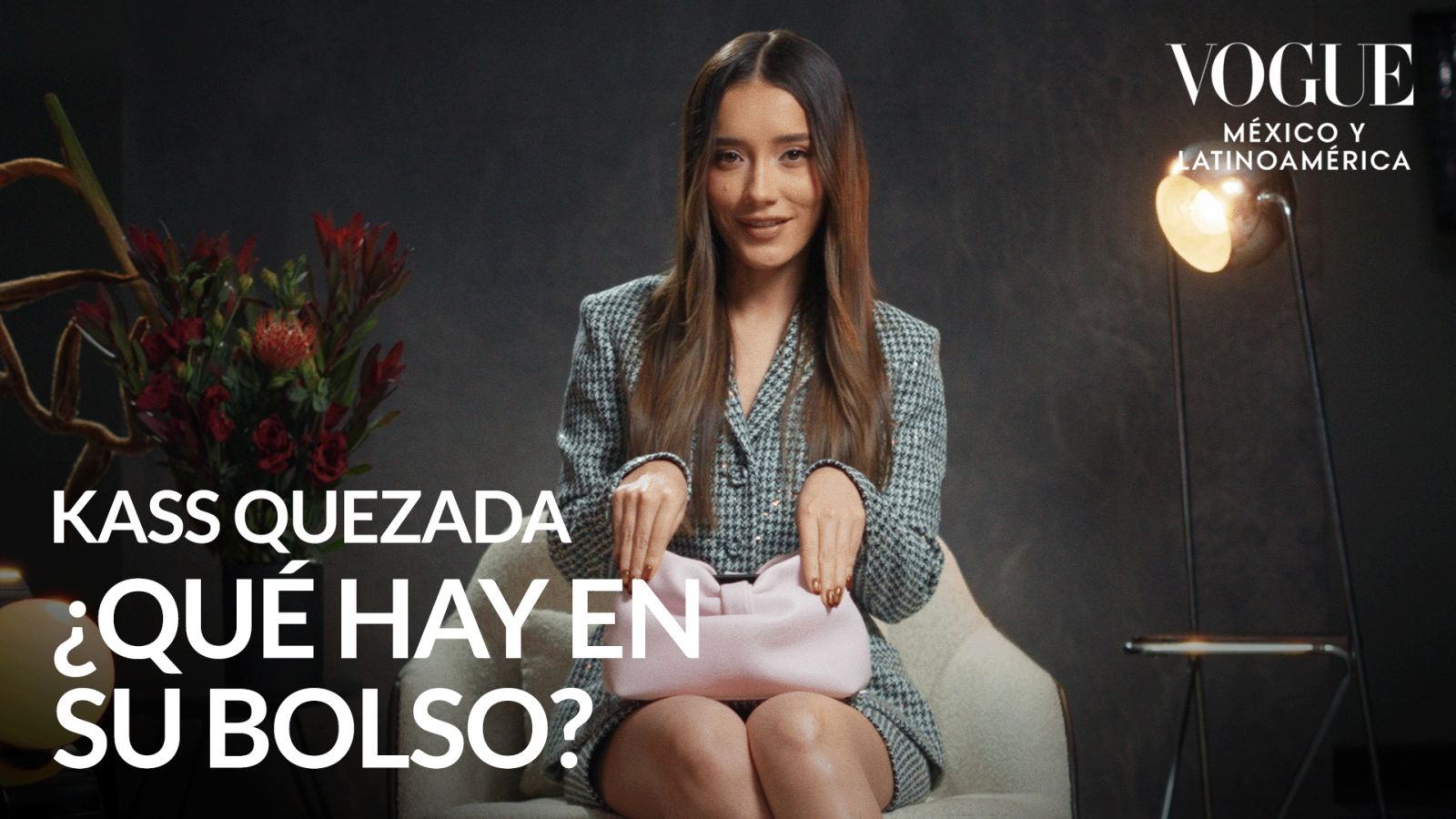 Kass Quezada nos revela qué hay dentro de su bolso | Vogue México y Latinoamérica