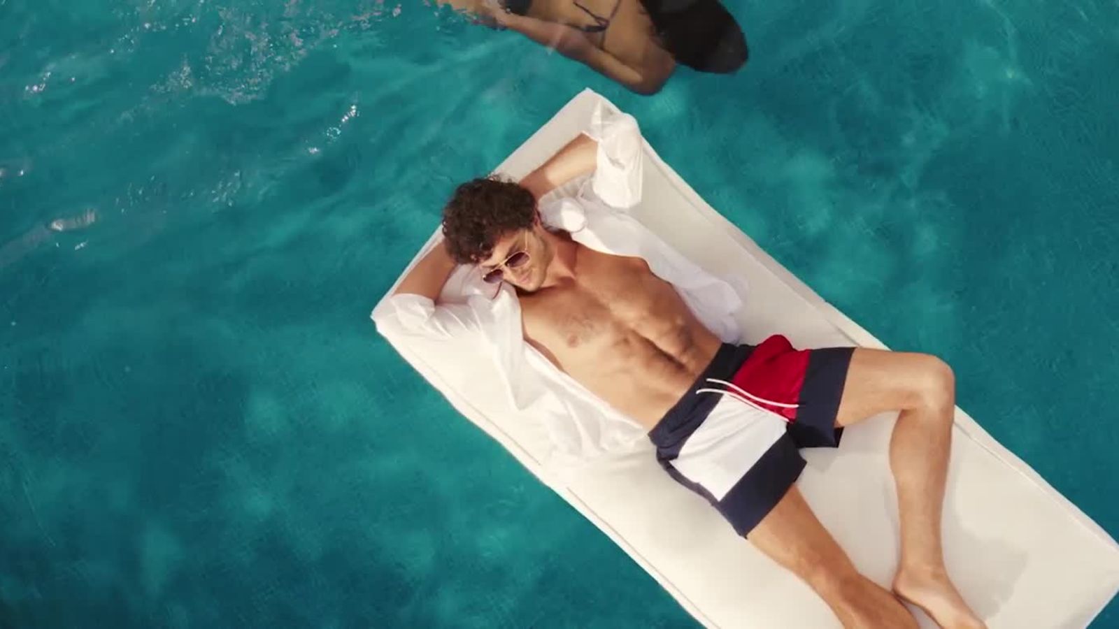 Verso la primavera con lo stile cool americano firmato Tommy Hilfiger