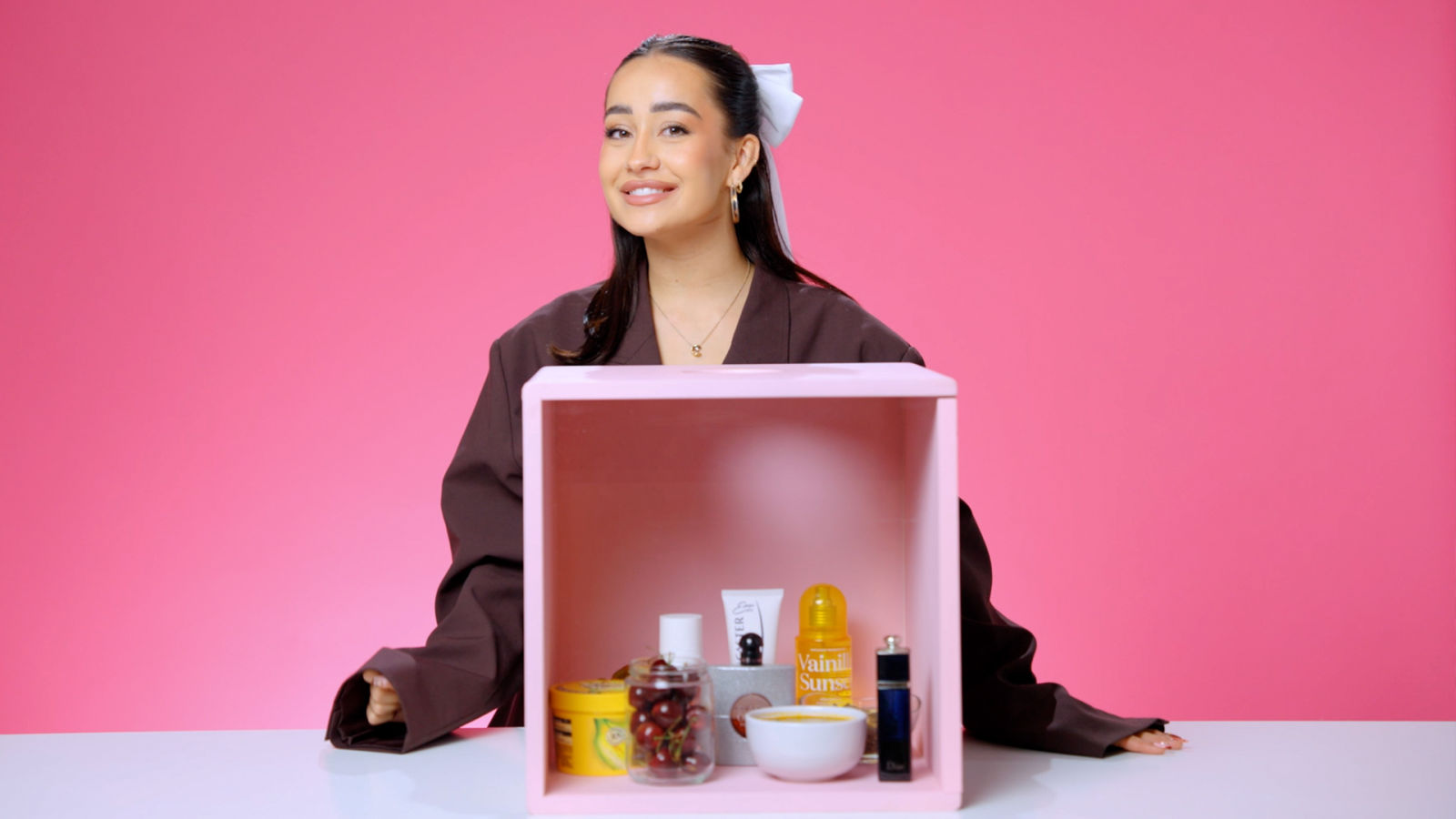 Marina Rivers se enfrenta al test de perfumes