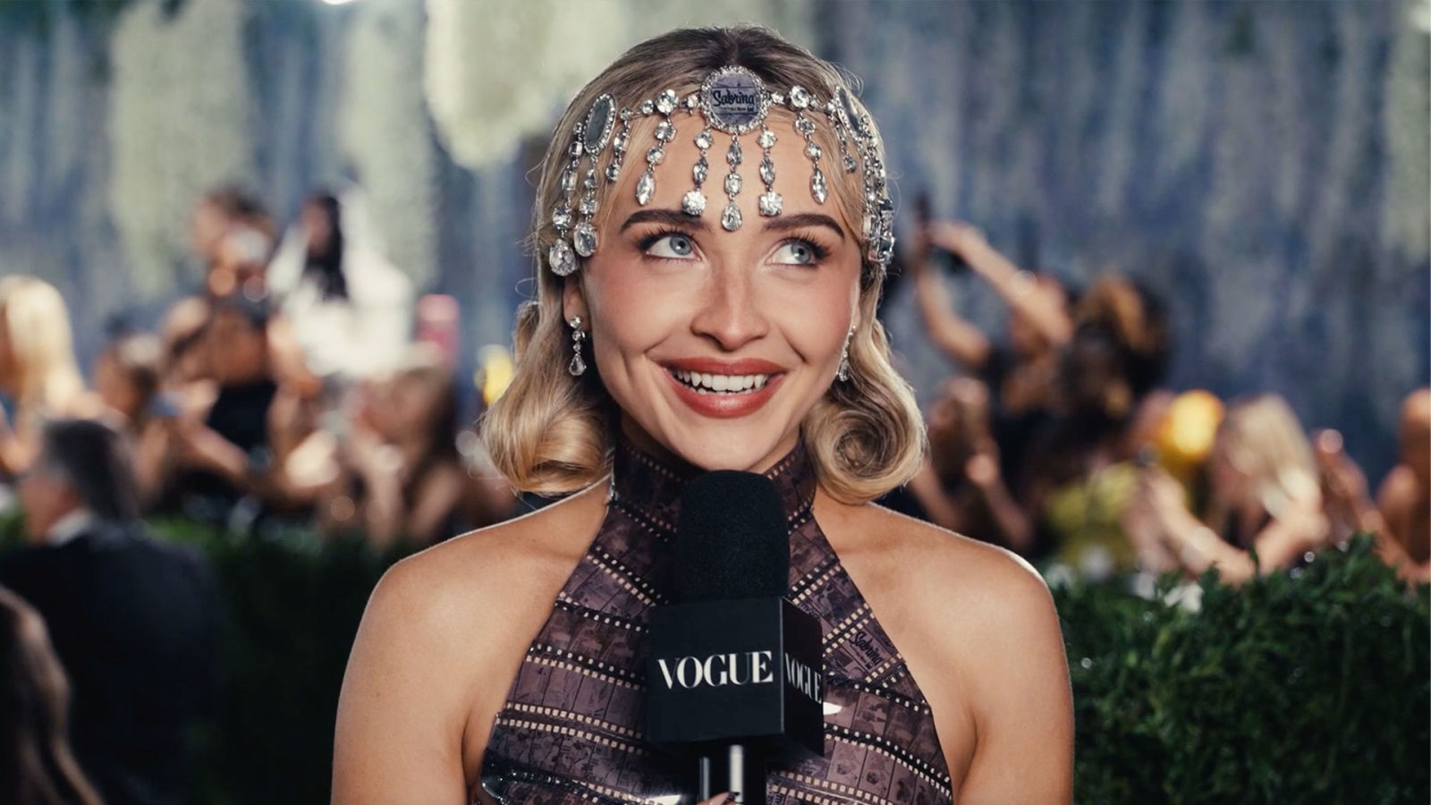 Sabrina Carpenter Goes Old-Hollywood Glam at the Met Gala