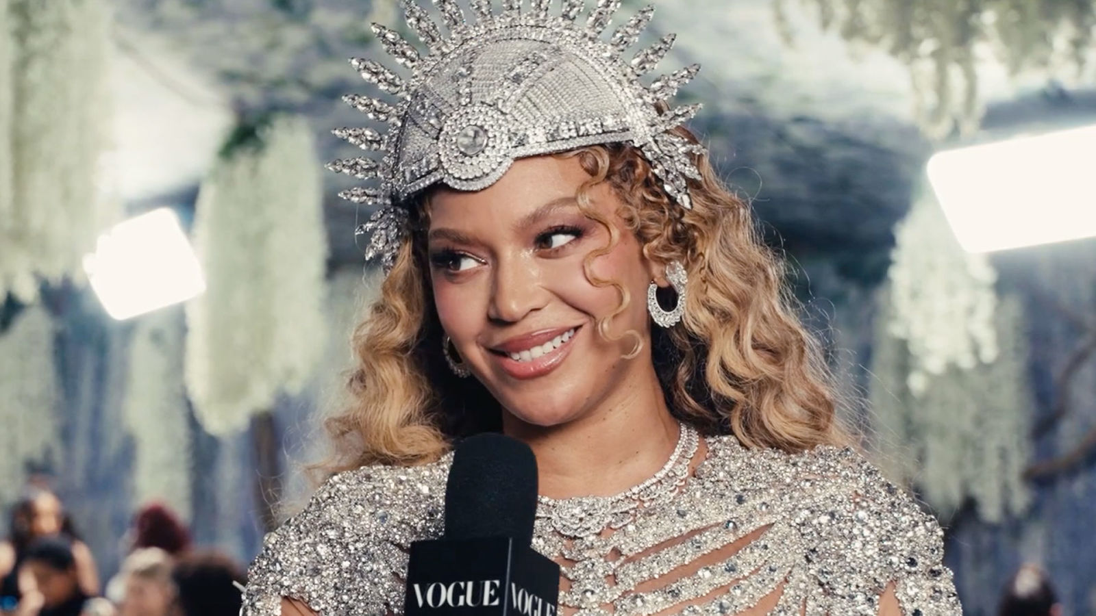 Beyoncé Returns to the Met Gala After a Decade