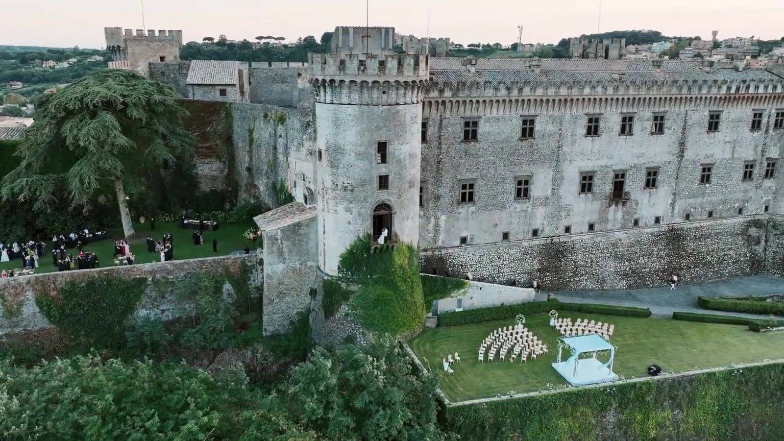 Il matrimonio di Brittany e Tyler, un sogno cinematografico celebrato in Italia