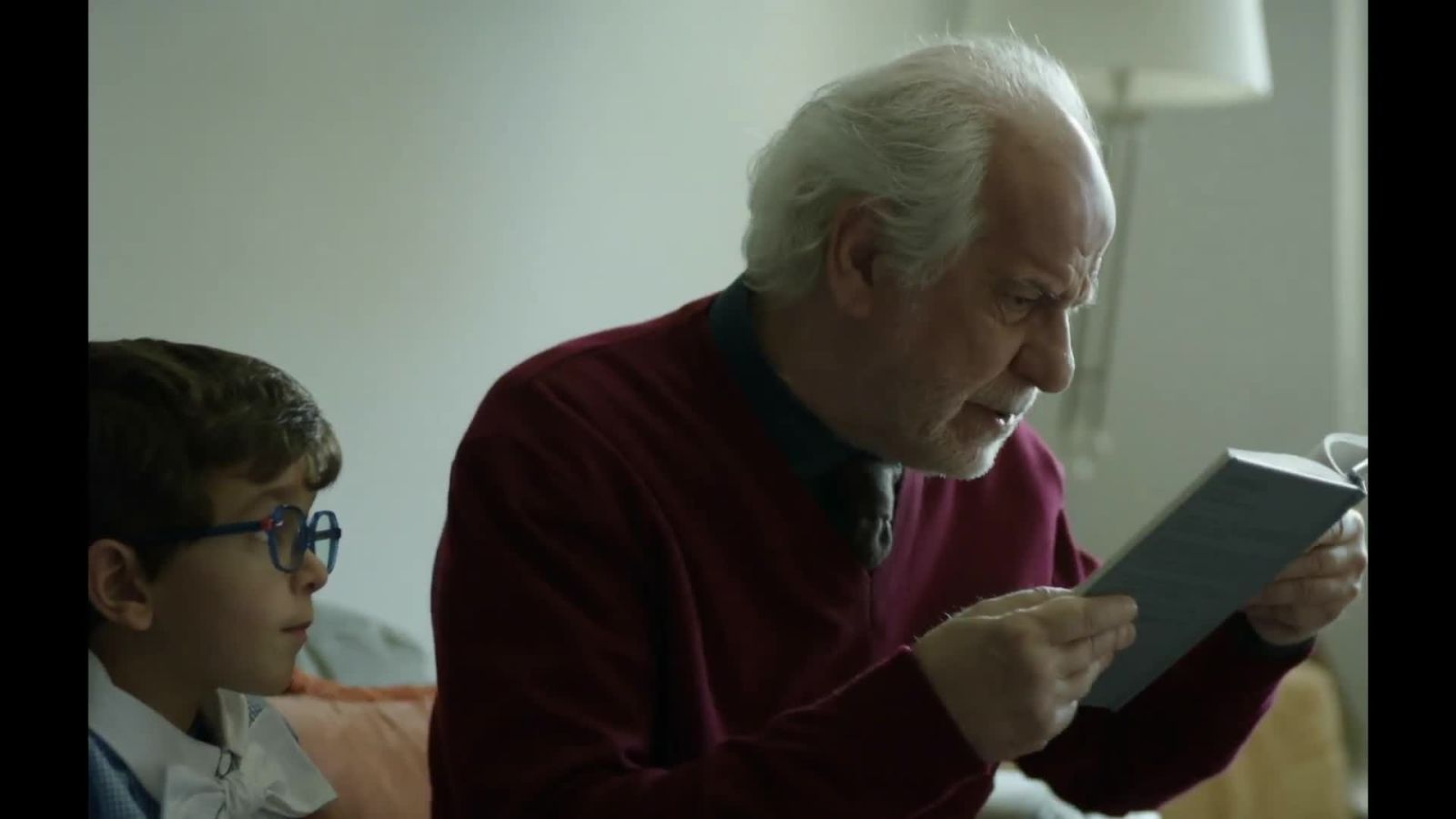 Toni Servillo nonno in Scherzetto di Mario Martone