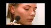 Как правильно накладывать тон: техника макияжа nude