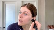 Александра Даддарио показывает простой макияж на каждый день | Vogue Россия