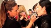 Как правильно красить губы: видео от визажиста Clinique