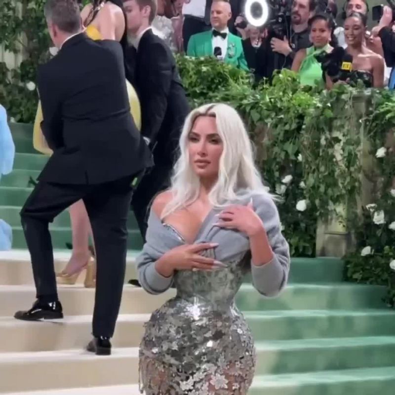 Los looks de las Kardashian en la Met Gala