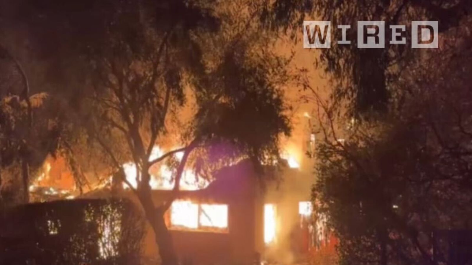 Cosa sta succedendo a Los Angeles devastata dagli incendi