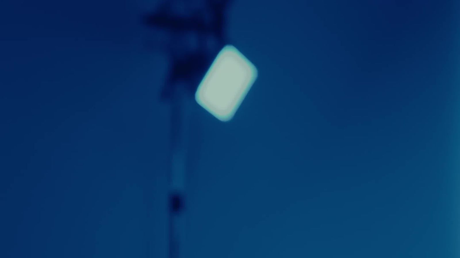 L'arte di abbinare gli occhiali e gli orologi Emporio Armani è un plus di stile