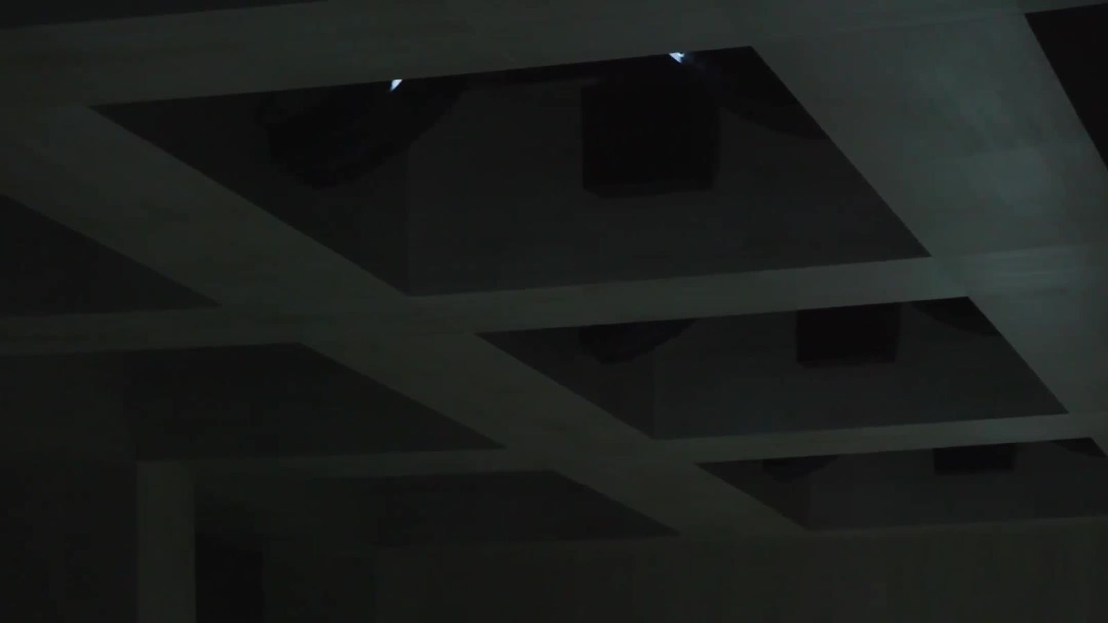 Il debutto in passerella di Demna come Direttore Artistico di Gucci, al Palazzo delle Scintille di Milano