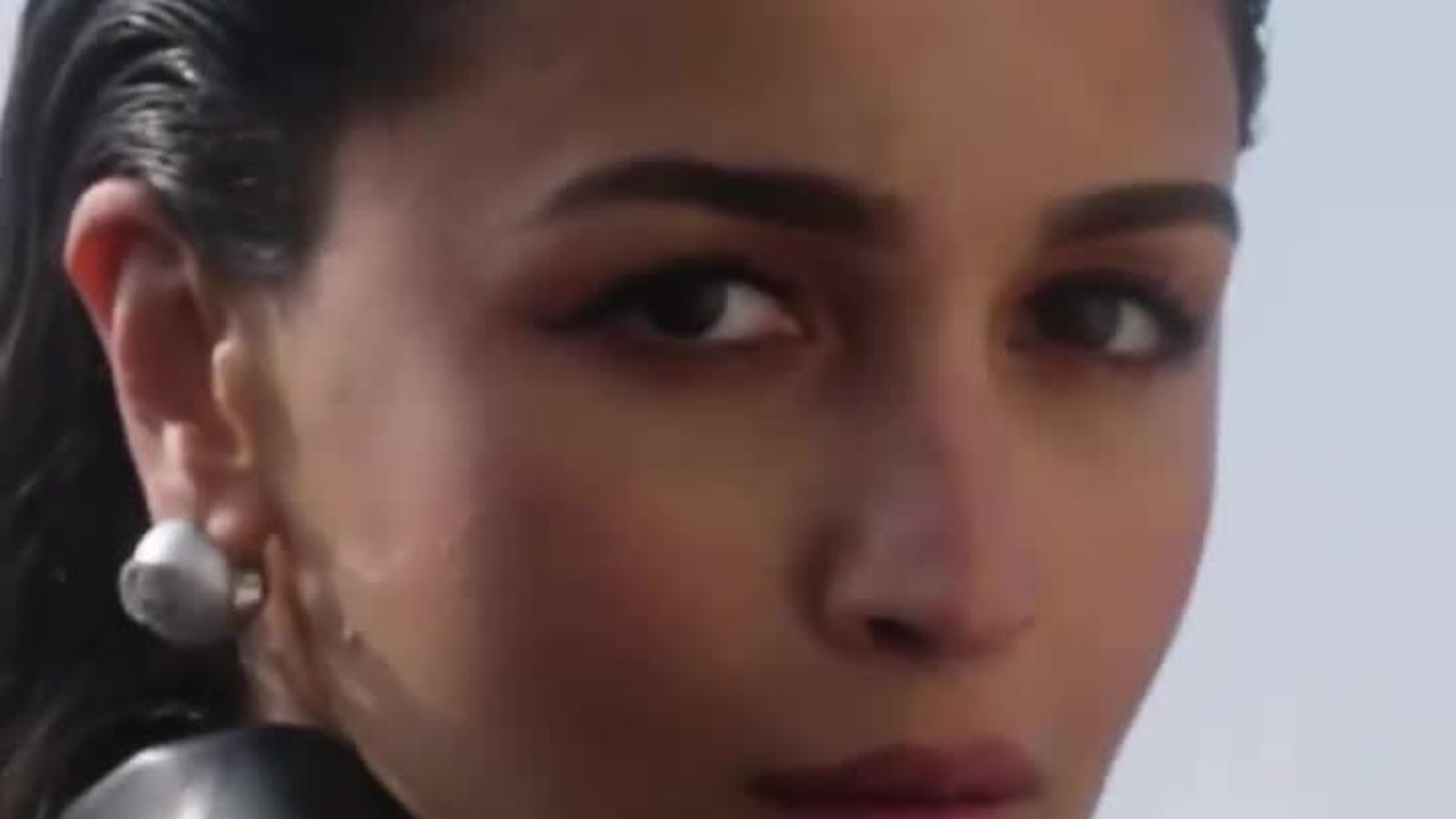 Alia Bhatt si prepara per il debutto di Gucci firmato Demna