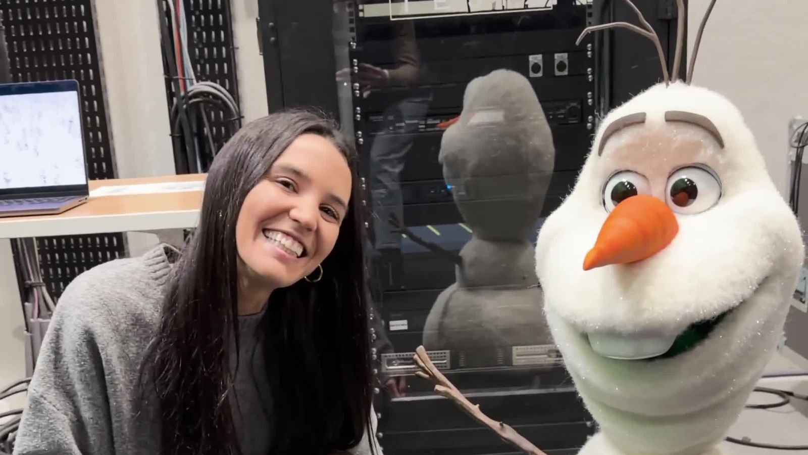 Conocemos a Olaf, la estrella de World of Frozen