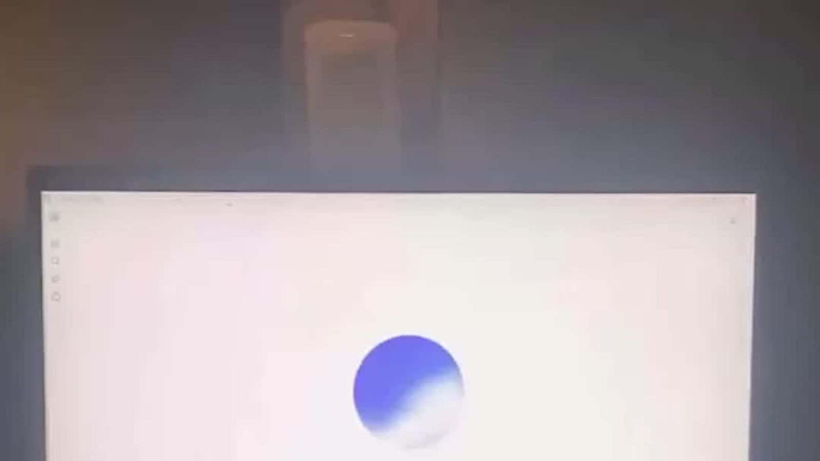 This Guy Made Two Bots Talk to Each Other Because He Was So Fed Up With AI Interviews