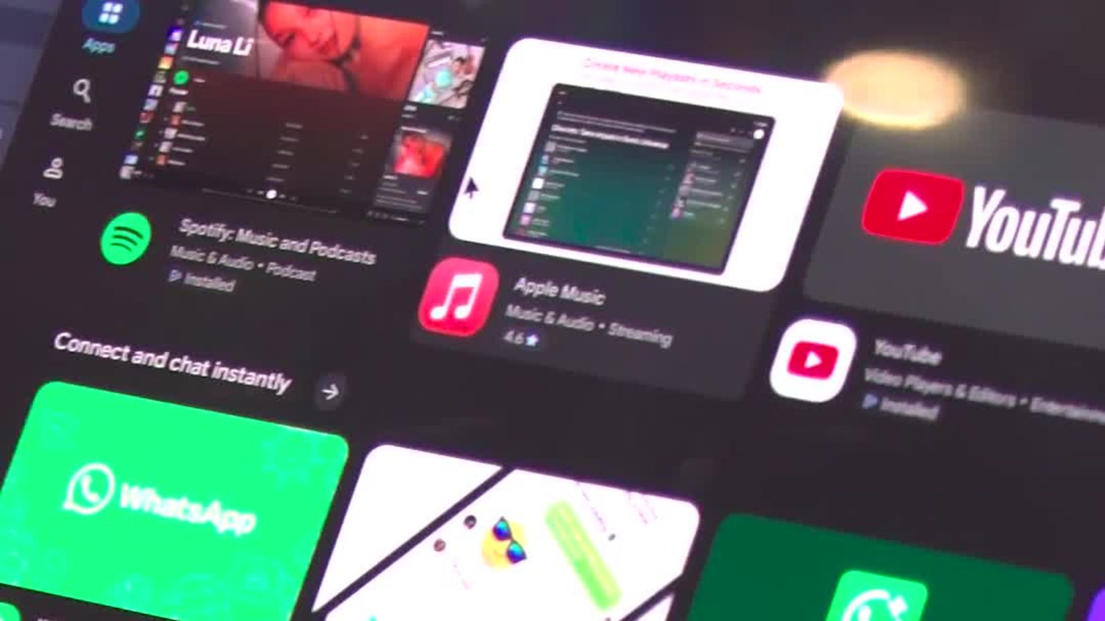 Google Takes Aim at iPhone and Mac’s Special Relationship With Its Googlebook Laptop