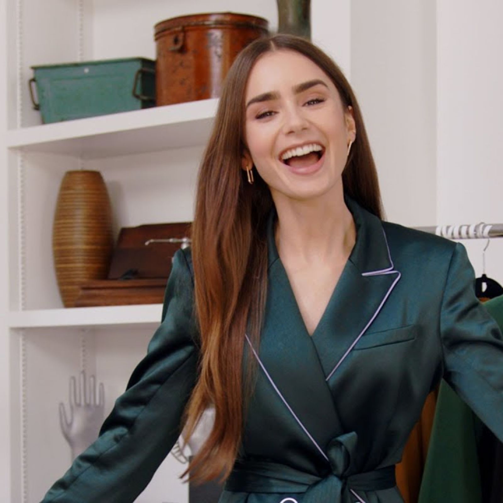 6cfpwude3og7um Vogue india shares fashion looks and tips inspired by bollywood & hollywood's leading celebrities. https www vogue co uk video watch lily collins inside the wardrobe episode 14 british vogue