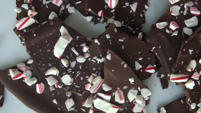 How to Make 3-Ingredient Dark Chocolate Peppermint Bark