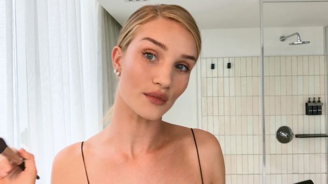 Watch Rosie Huntington-Whiteley
s Guide to Perfect Baby Skin