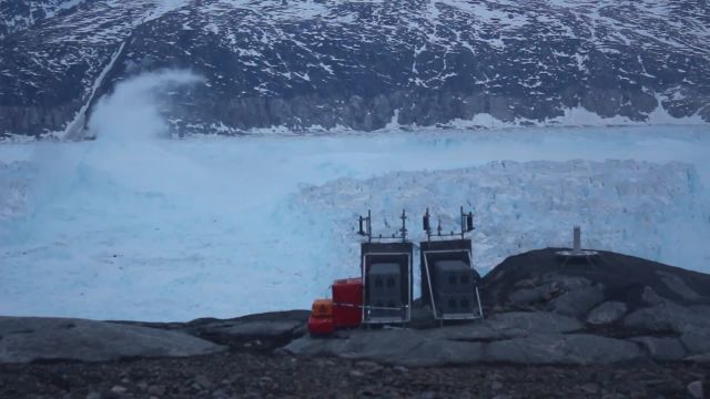 Watch a Giant Chunk of Ice Fall into the Sea