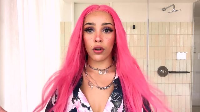 Doja Cat
s Guide to E-Girl Beauty