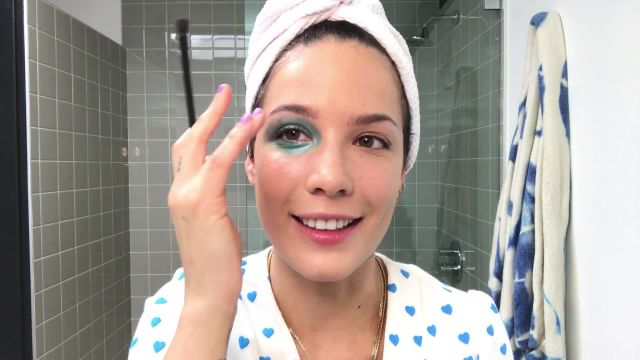 Halsey on the Meaning Behind Her “Manic” Makeup&-And Why She Uses 6 Different Highlighters