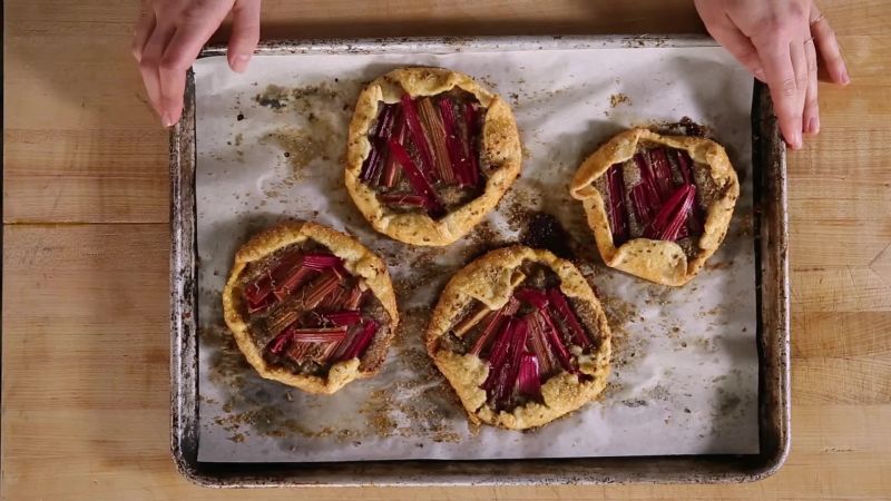 How to Make a Rhubarb Galette