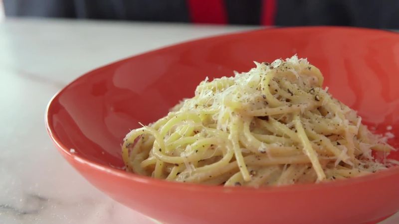 How to Make 3-Ingredient Cacio e Pepe