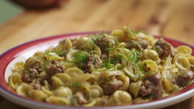 This Fennel and Sausage Pasta Only Has 3 Ingredients