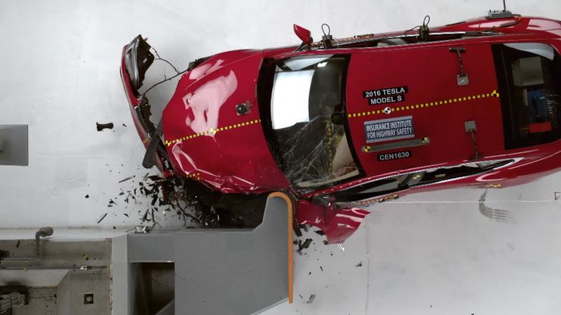 Watch the Tesla Model S Fail to Ace Its Latest Crash Test