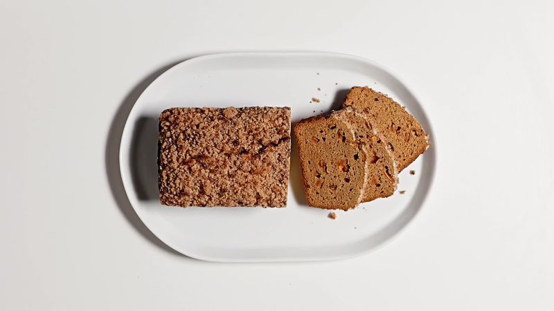 Apple Butter Spice Cake with Cinnamon Crumble