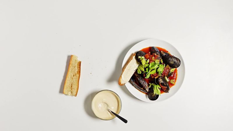 Mussels in Spicy Tomato Broth