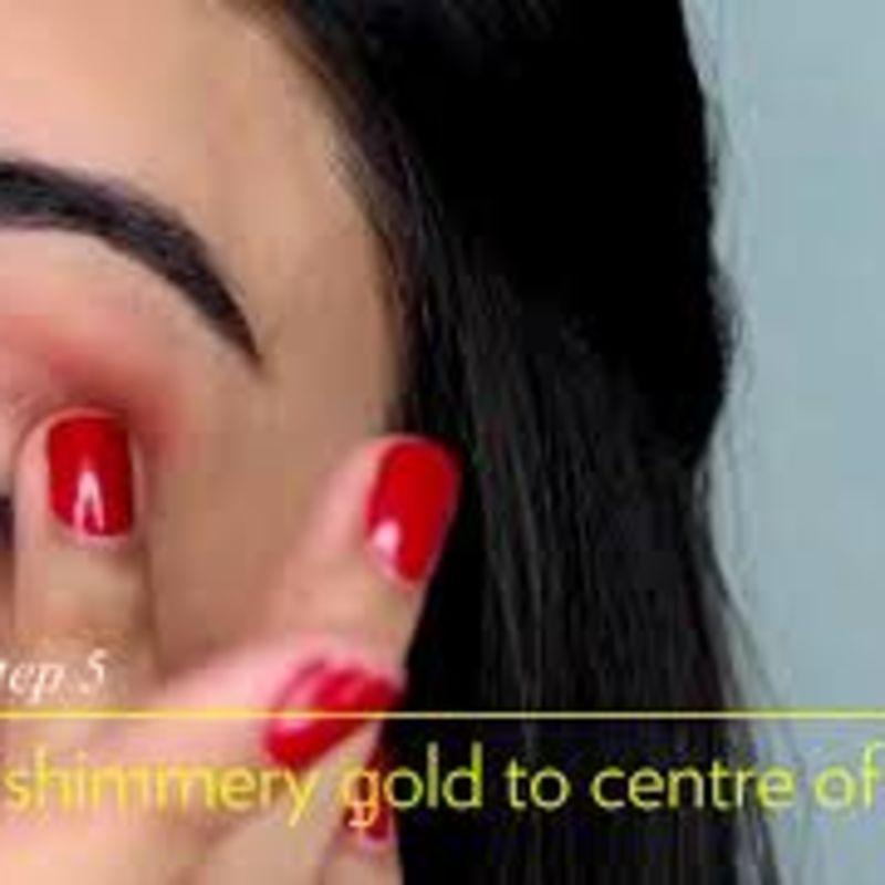 VogueBeautyGoals: Glittery festival-inspired eye make-up tutorial