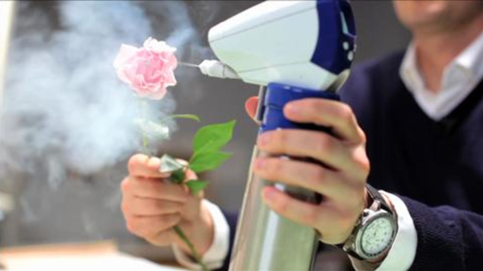 Most Dangerous Object in the Office: CRY-AC-3 Liquid Nitrogen Dispenser