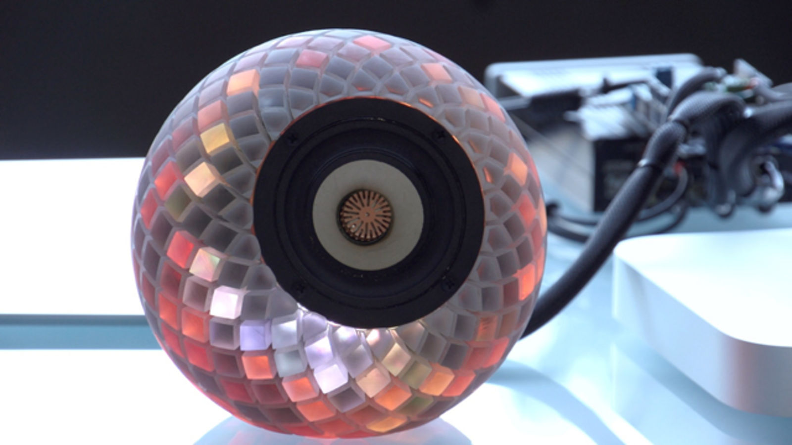3D Printed Speakers Lit With LED
