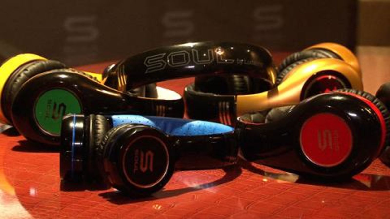 Ludacris - Not Blowing Smoke - With New Headphones